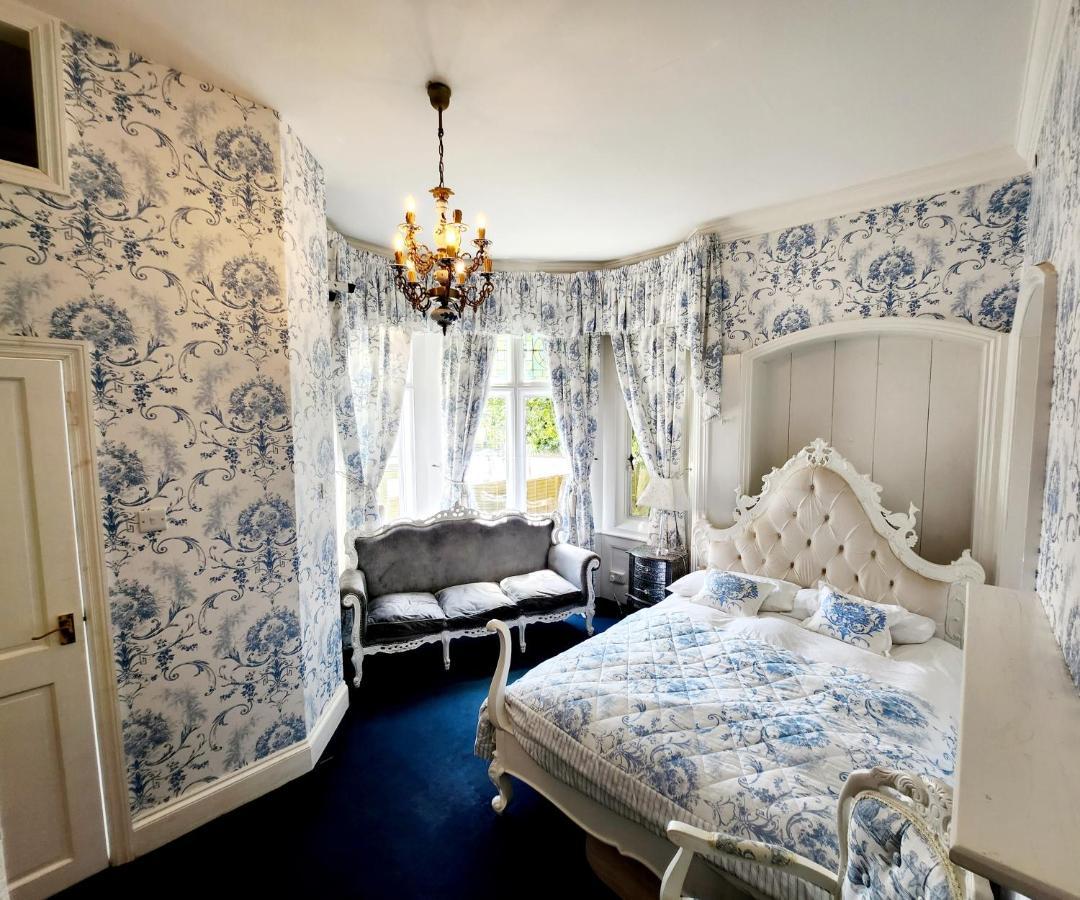 The Gothic Mansion Otel Bristol Dış mekan fotoğraf