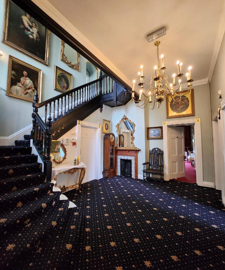 The Gothic Mansion Otel Bristol Dış mekan fotoğraf