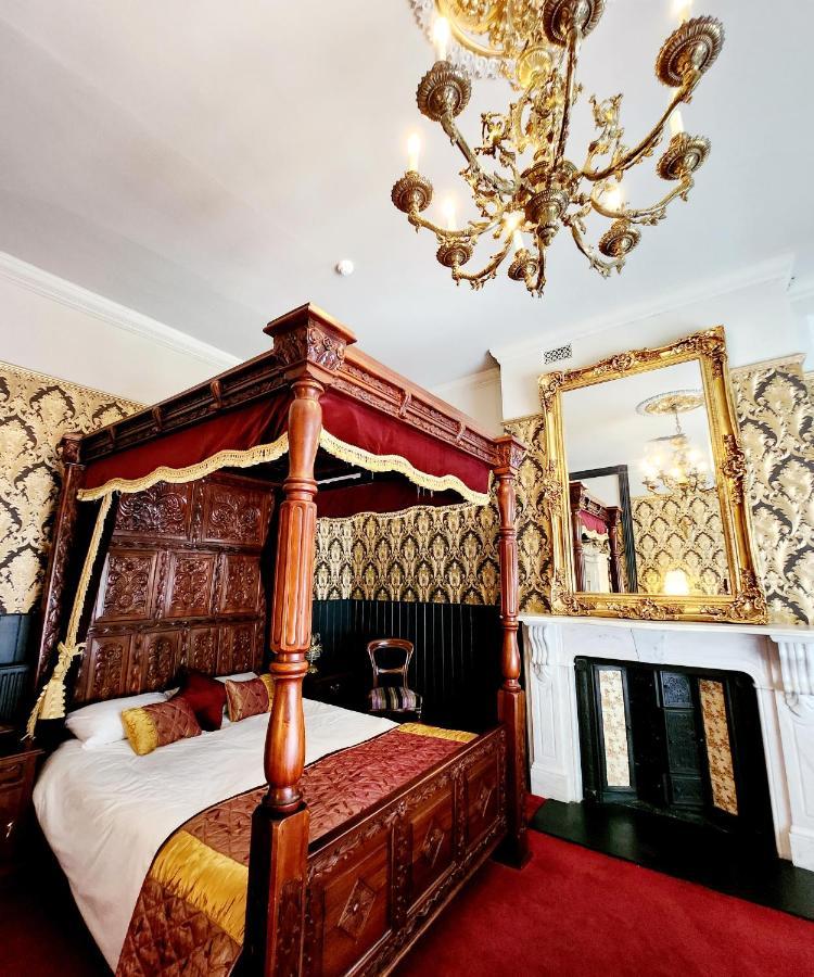 The Gothic Mansion Otel Bristol Dış mekan fotoğraf