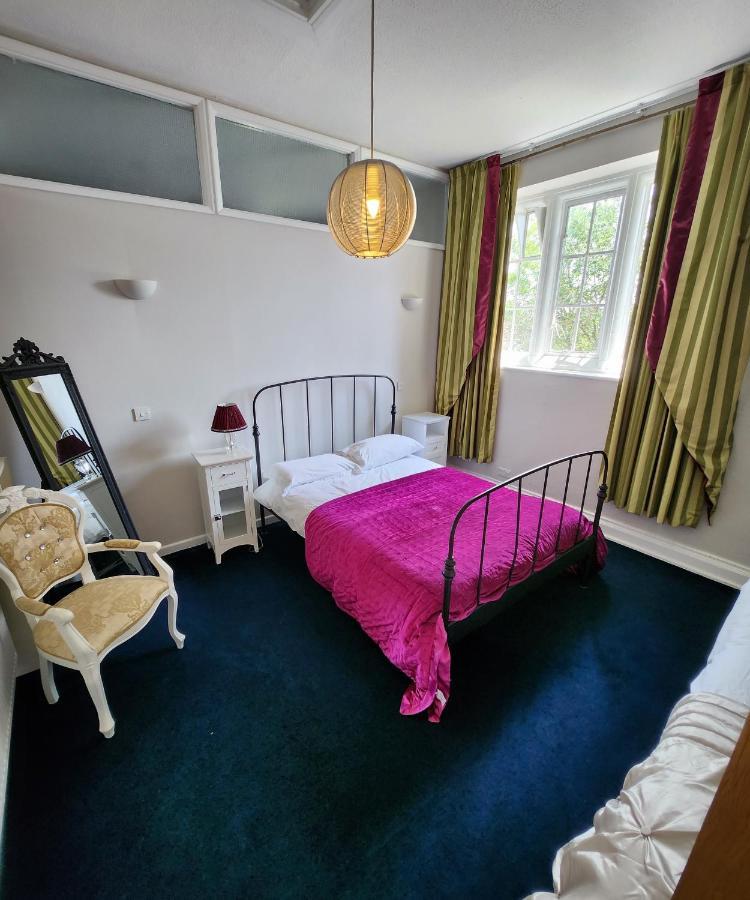 The Gothic Mansion Otel Bristol Dış mekan fotoğraf